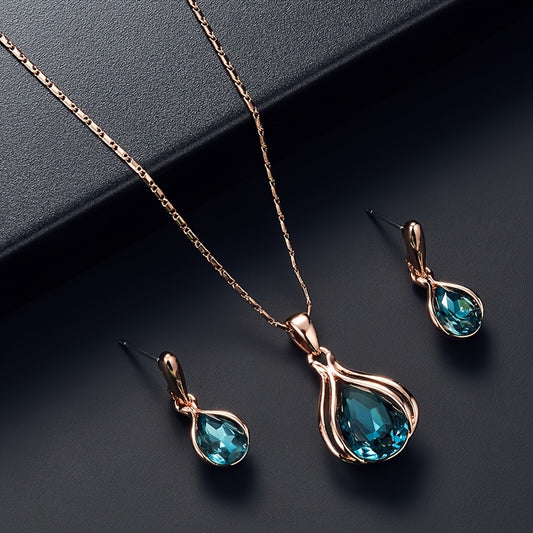 Necklace and Earring Set in Silver Tone with Crystal